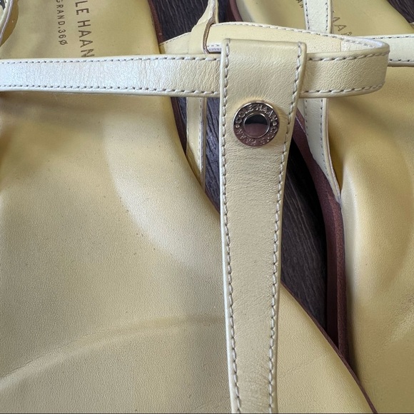 COLE HAAN FLORA THONG SUNSET GOLD LEATHER YELLOW SZ 8.5 - Picture 6 of 7
